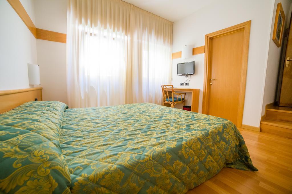 Albergo Benito Ponte nellʼAlpi Eksteriør bilde